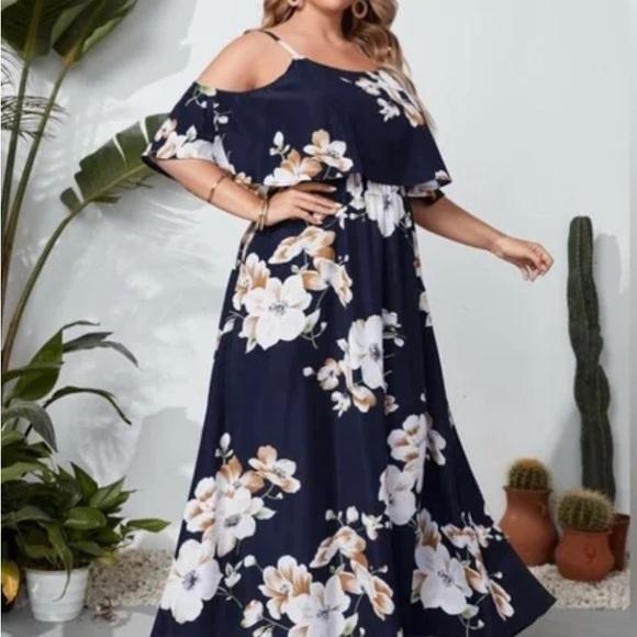 SHEIN Dresses & Skirts - SHEIN Dark Blue Floral Print Dress size Large